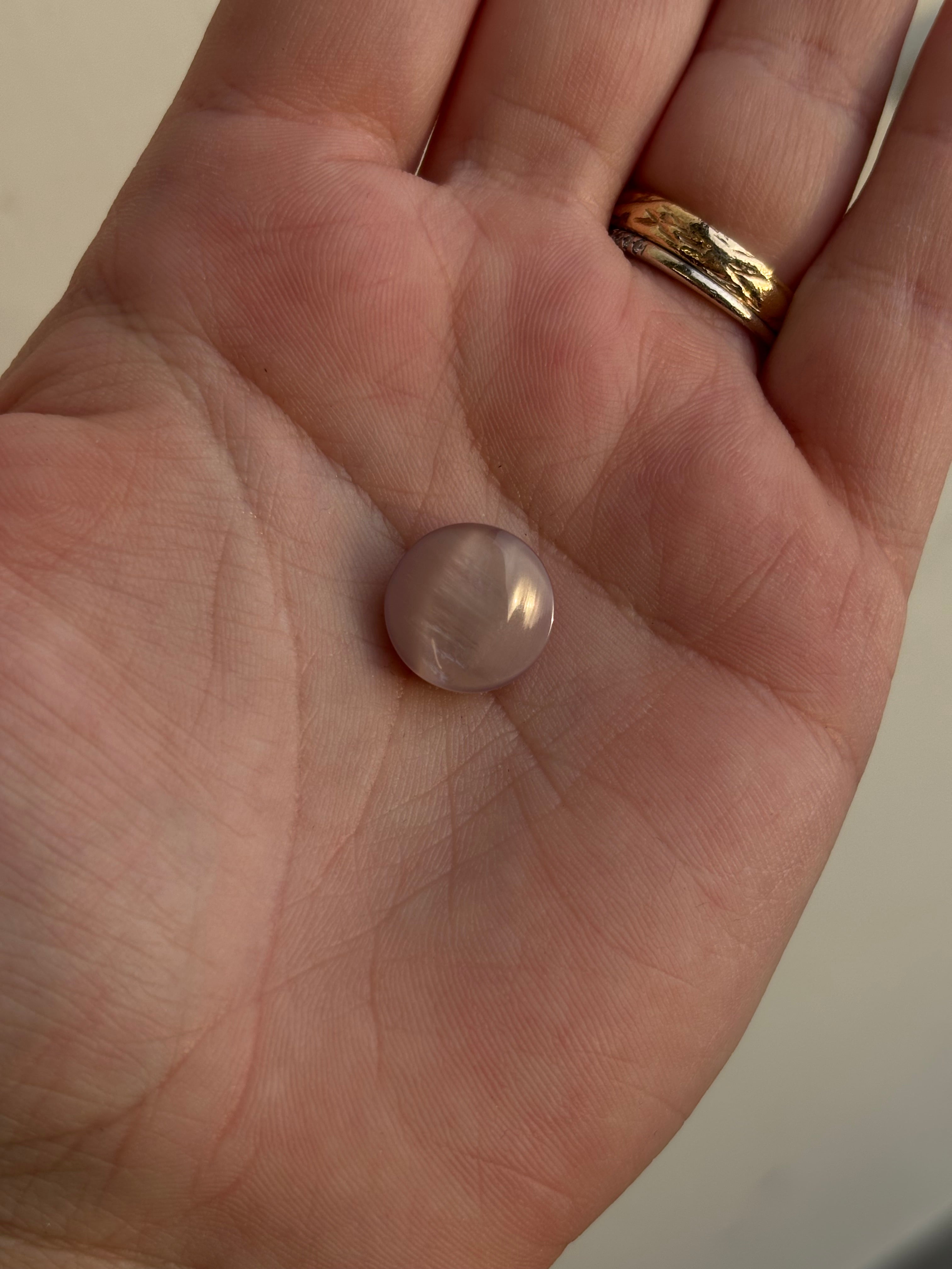 Plasthnappar bleikir